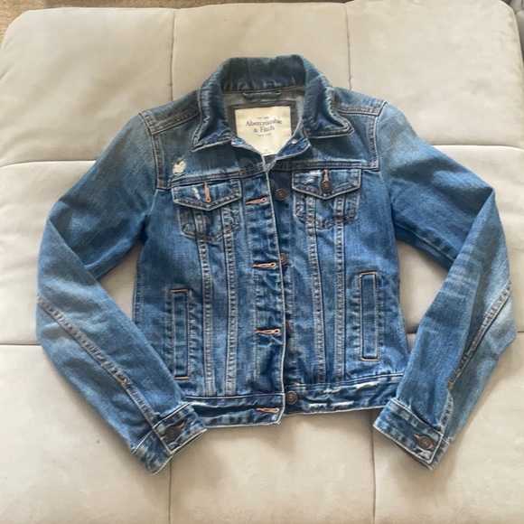 Abercrombie Fitted Jean Jacket